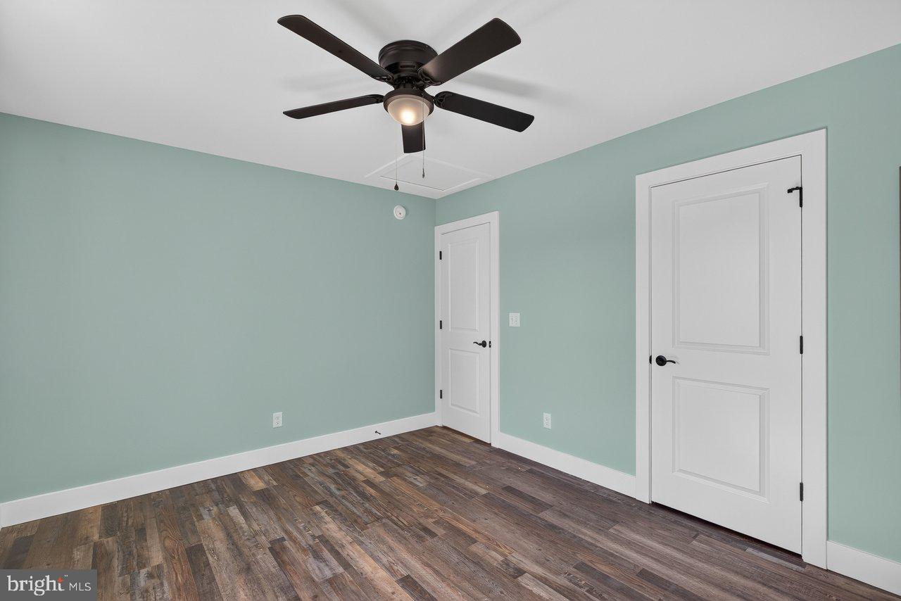 101 8th St Property Photo 16