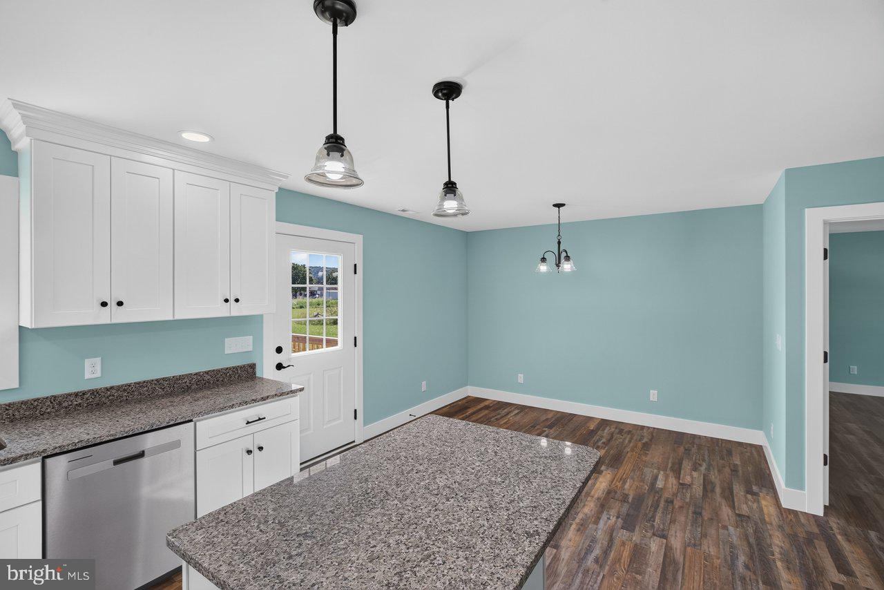 101 8th St Property Photo 58
