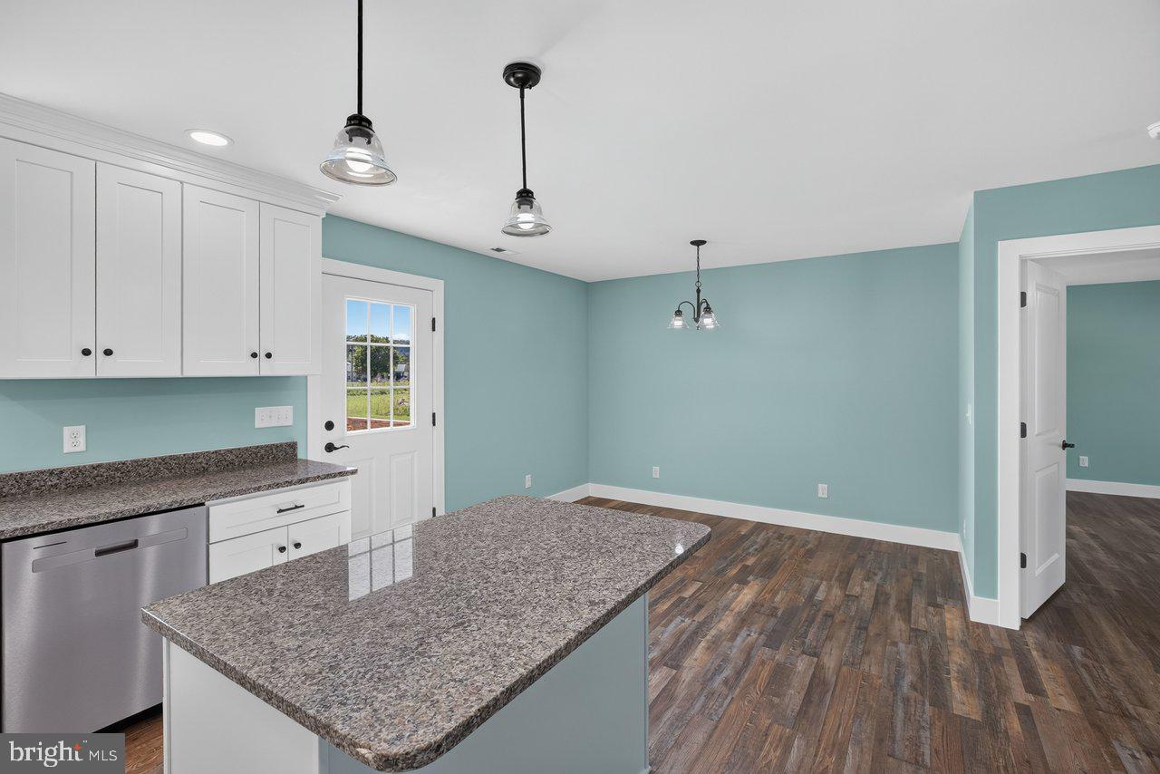 101 8th St Property Photo 59