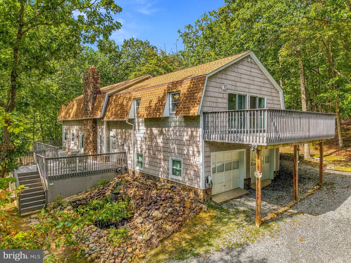 134 Page Ct Property Photo 1