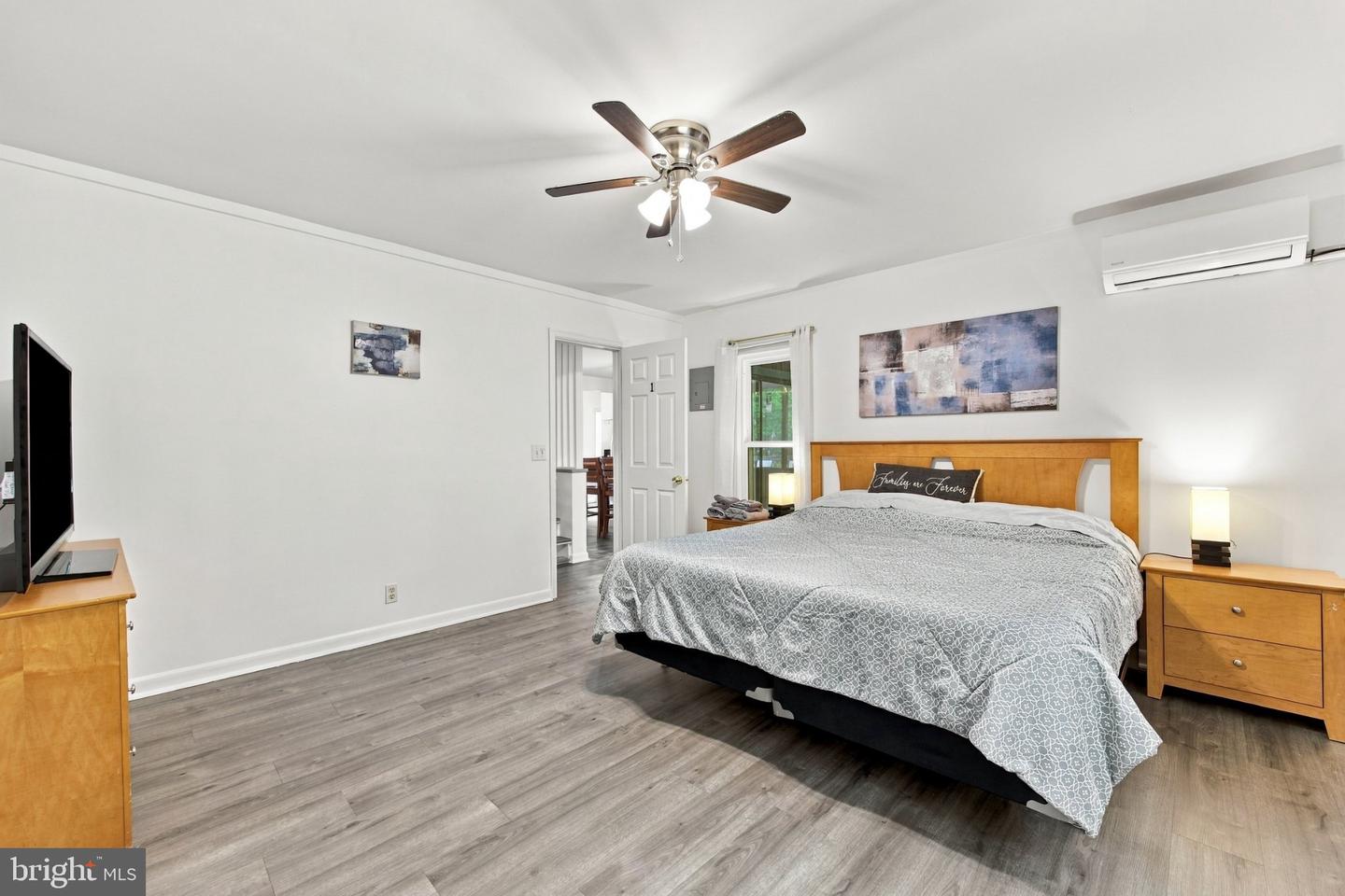 134 Page Ct Property Photo 23
