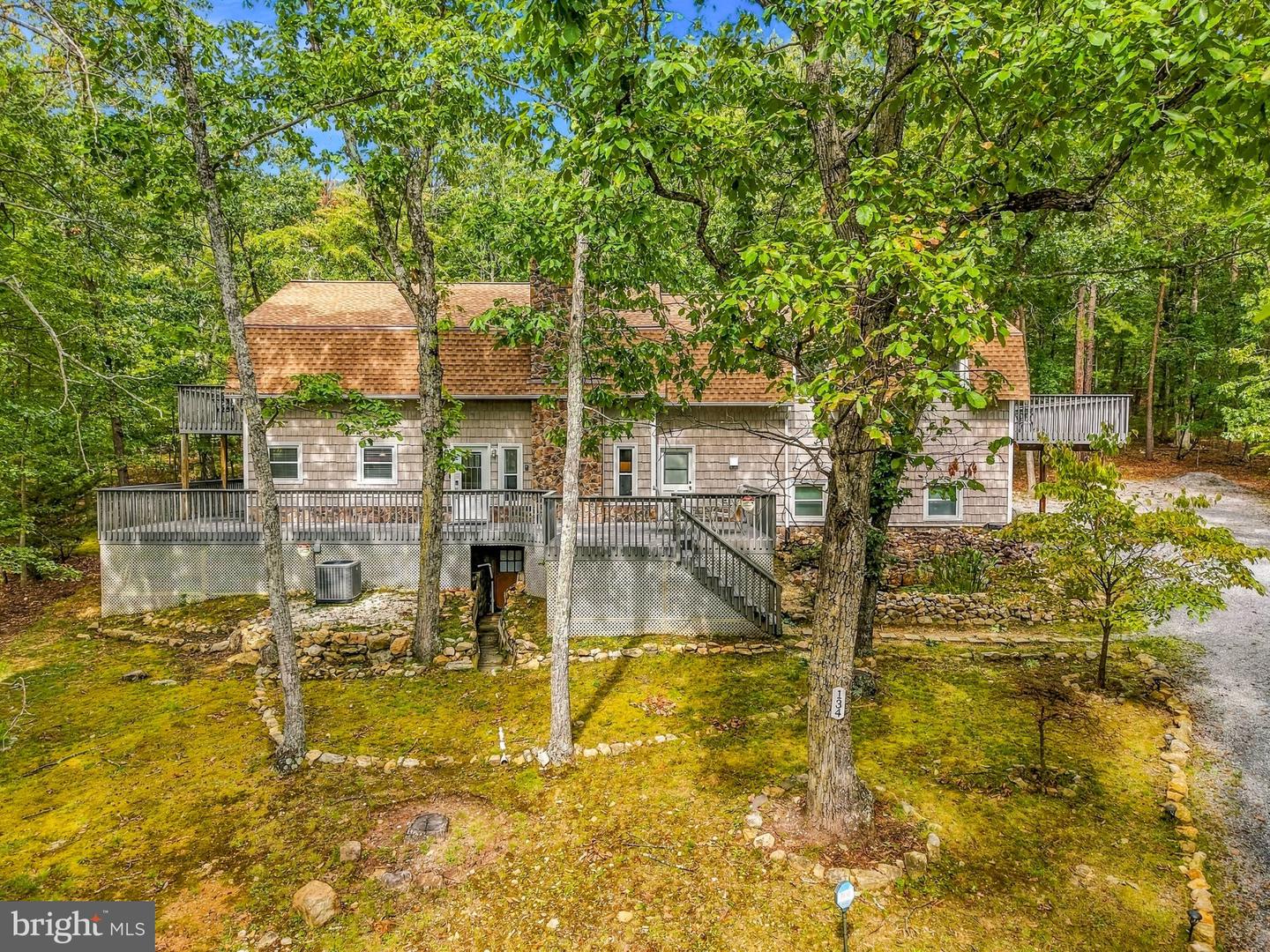 134 Page Ct Property Photo 80