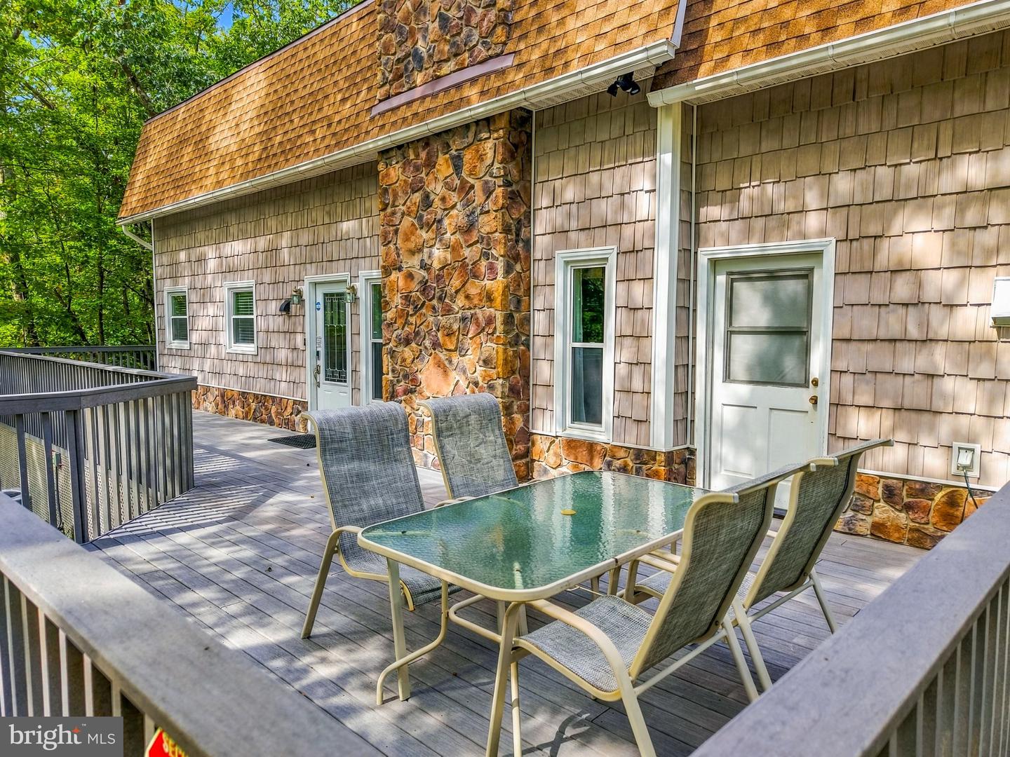 134 Page Ct Property Photo 81