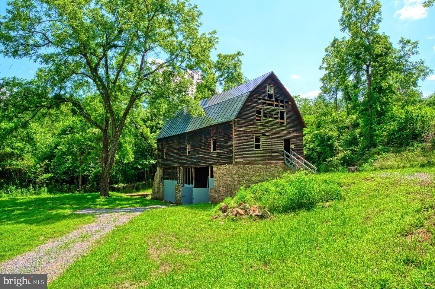 18 Old Mill Rd Property Photo 35