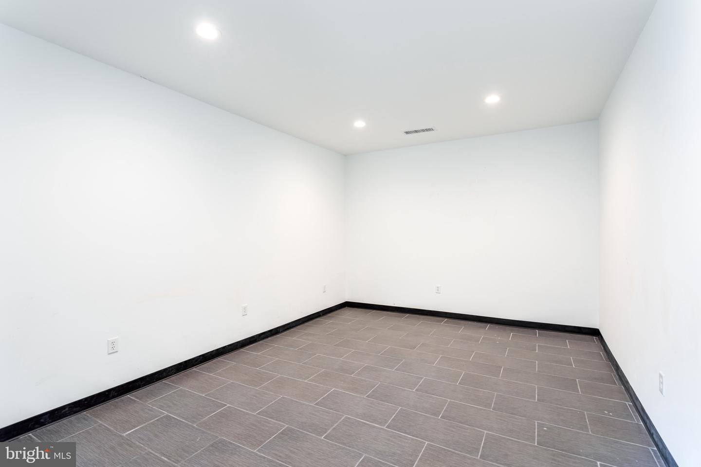 11669 Lee Hwy Property Photo 32