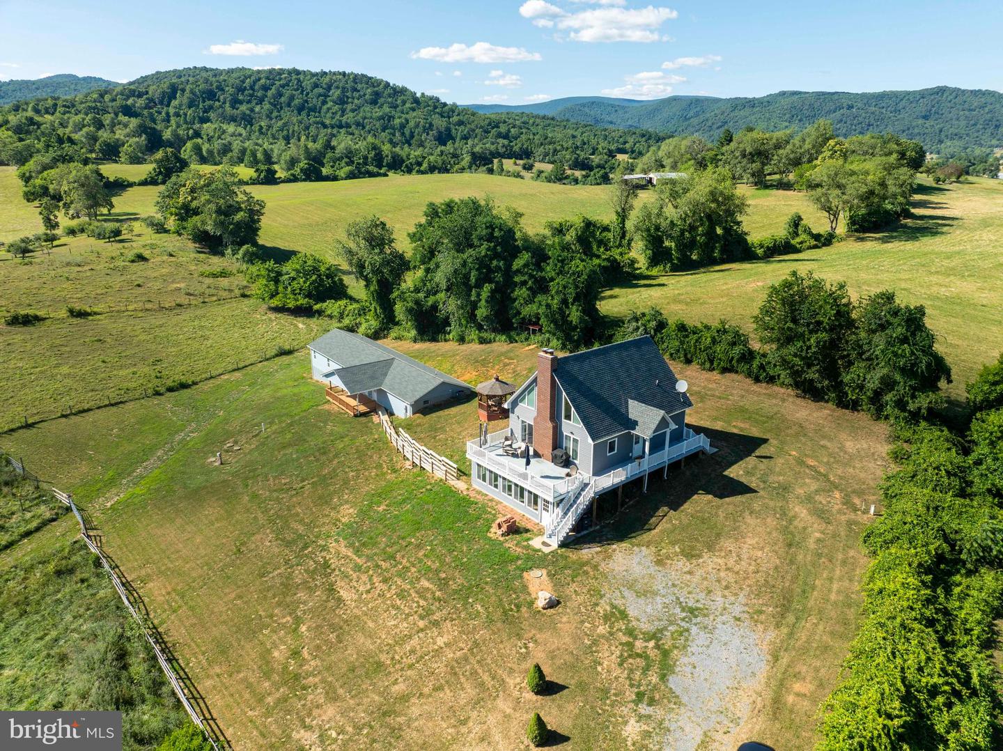 32 Old Hollow Rd Property Photo