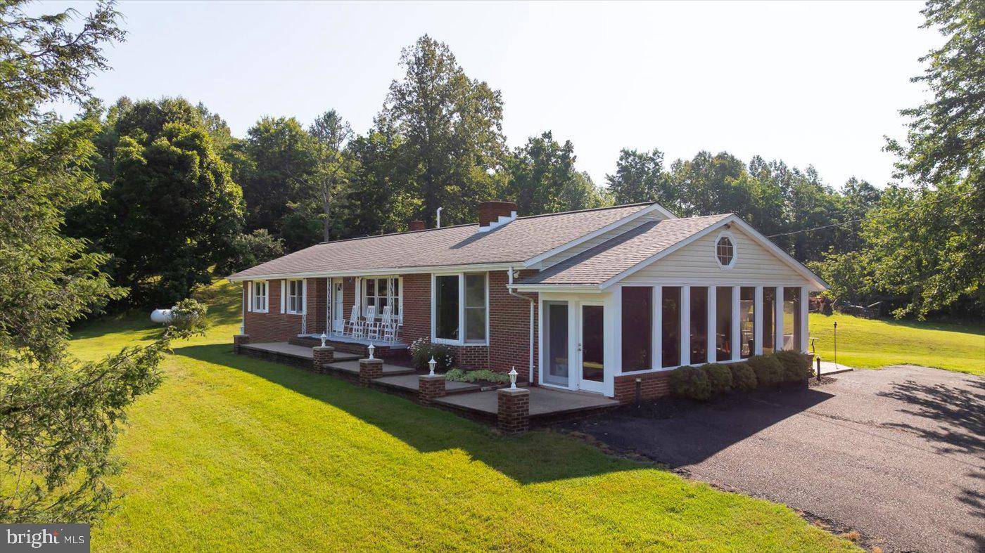 436 CASTLETON VIEW RD