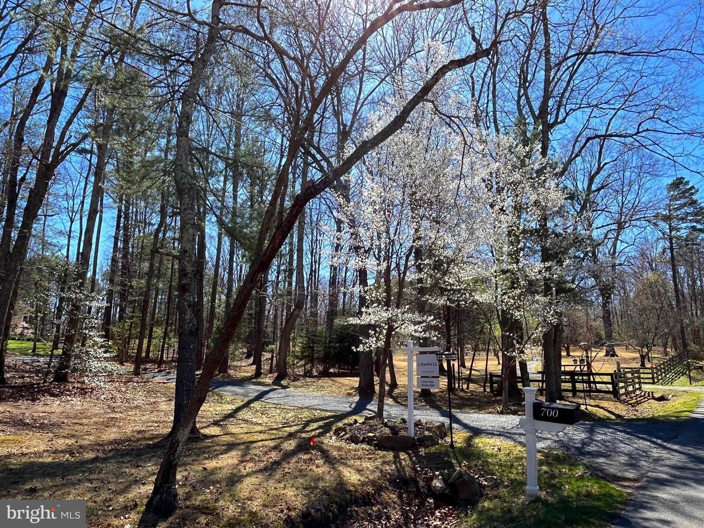 700 Battle Mountain Rd Property Photo 9
