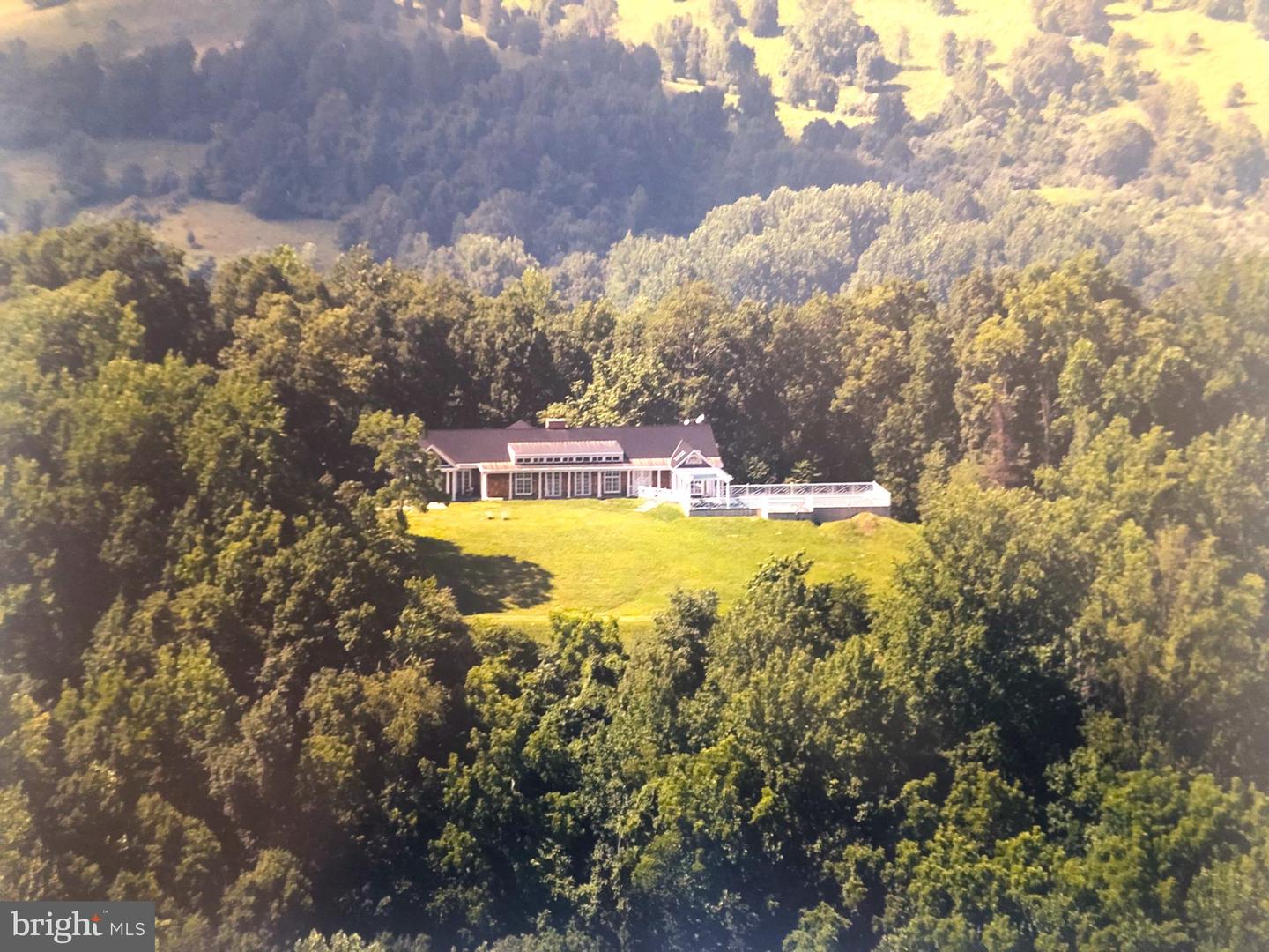 200 Fogg Mountain Ln Property Photo 1