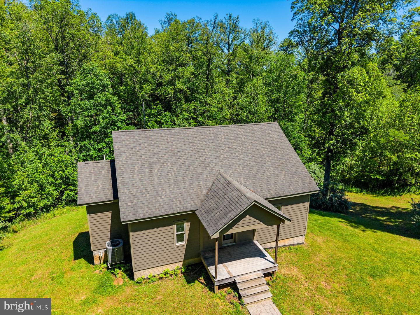 342 Poes S Property Photo 3