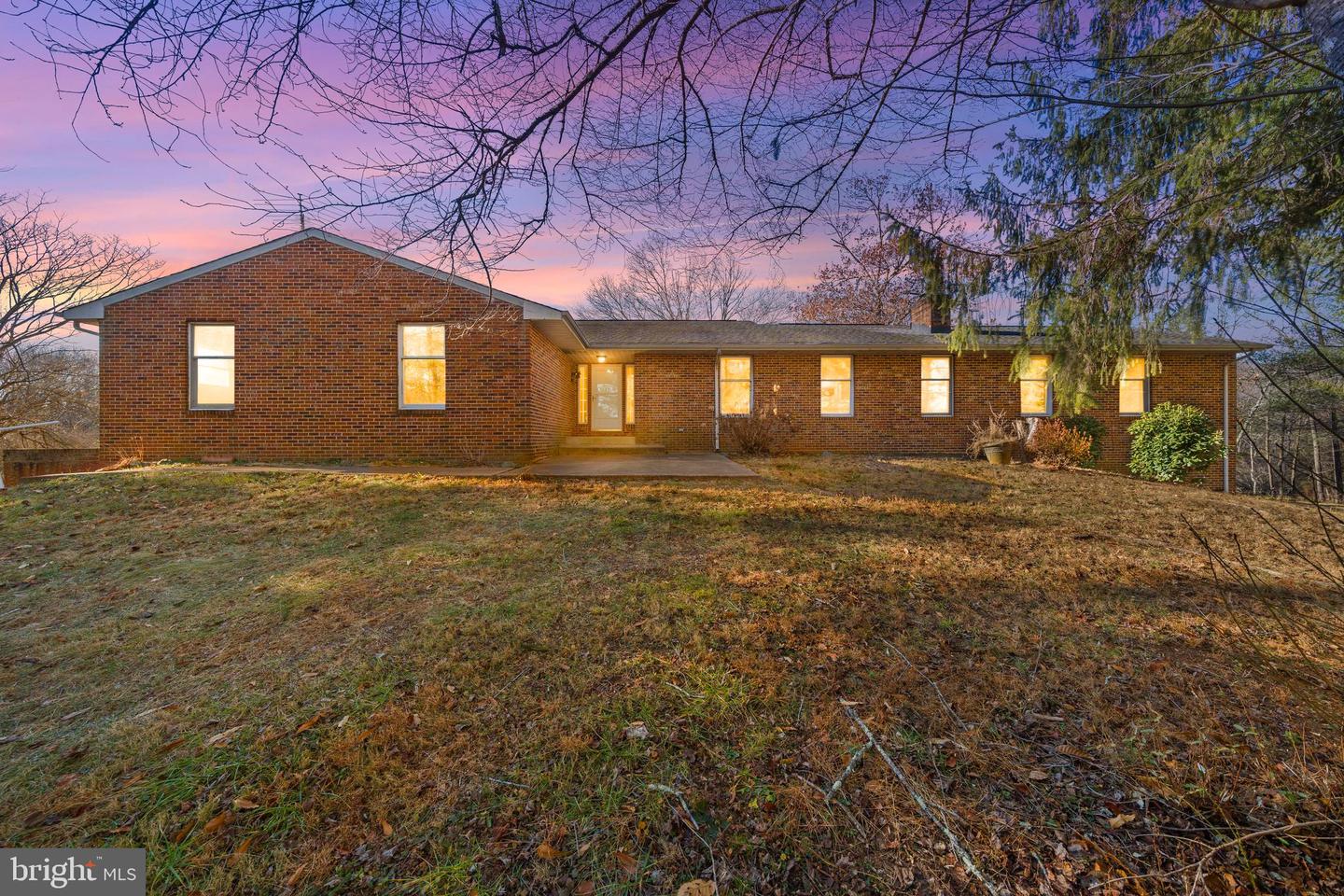 14428 Lee Hwy Property Photo 1