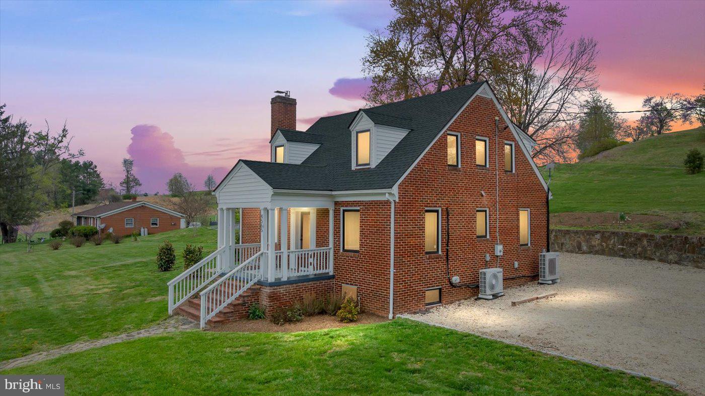 4565 Sperryville Pike Property Photo 1