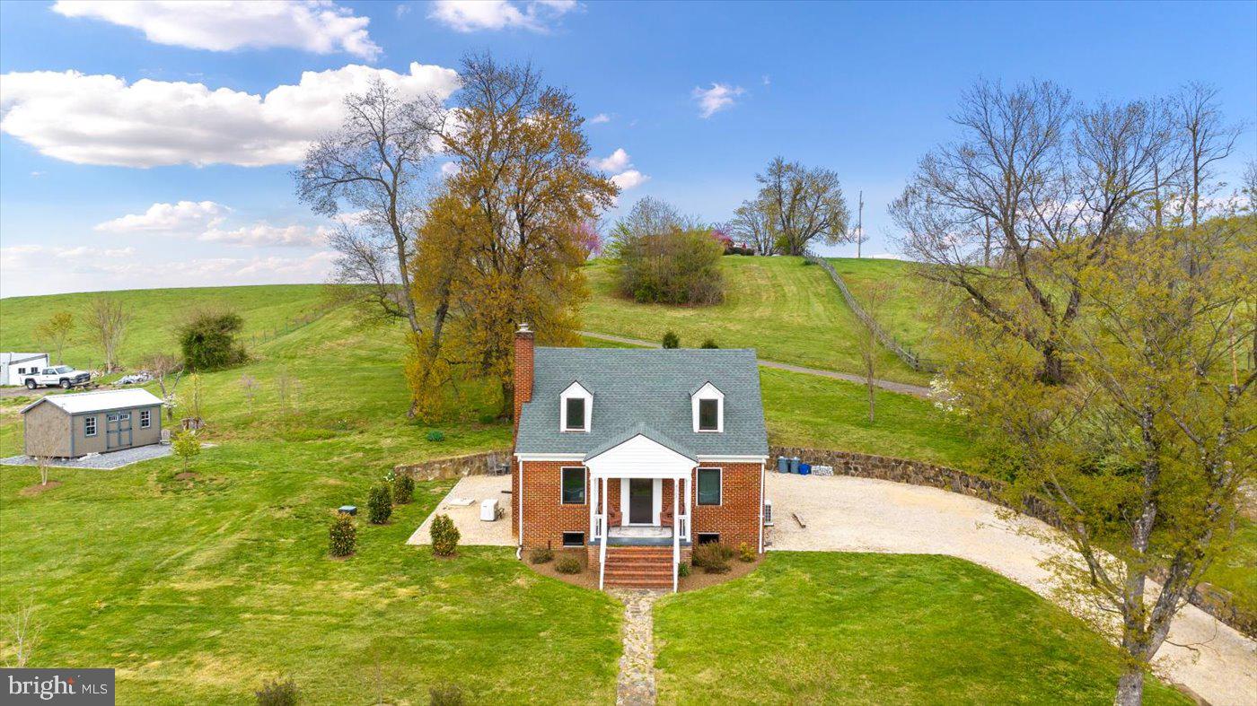 4565 Sperryville Pike Property Photo 3