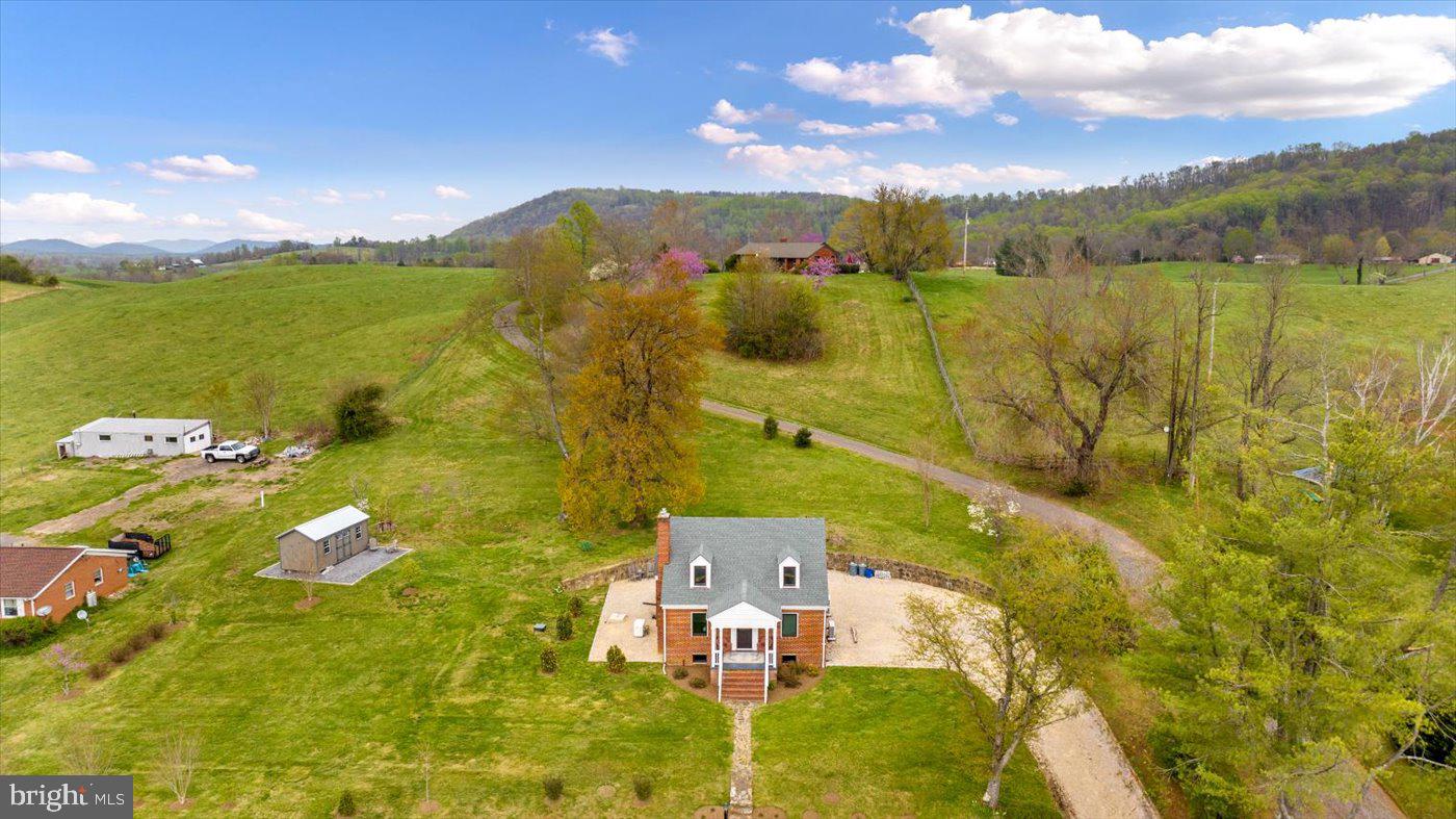 4565 Sperryville Pike Property Photo 4