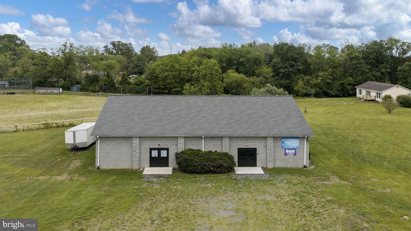 9 Payne Ln Property Photo 2