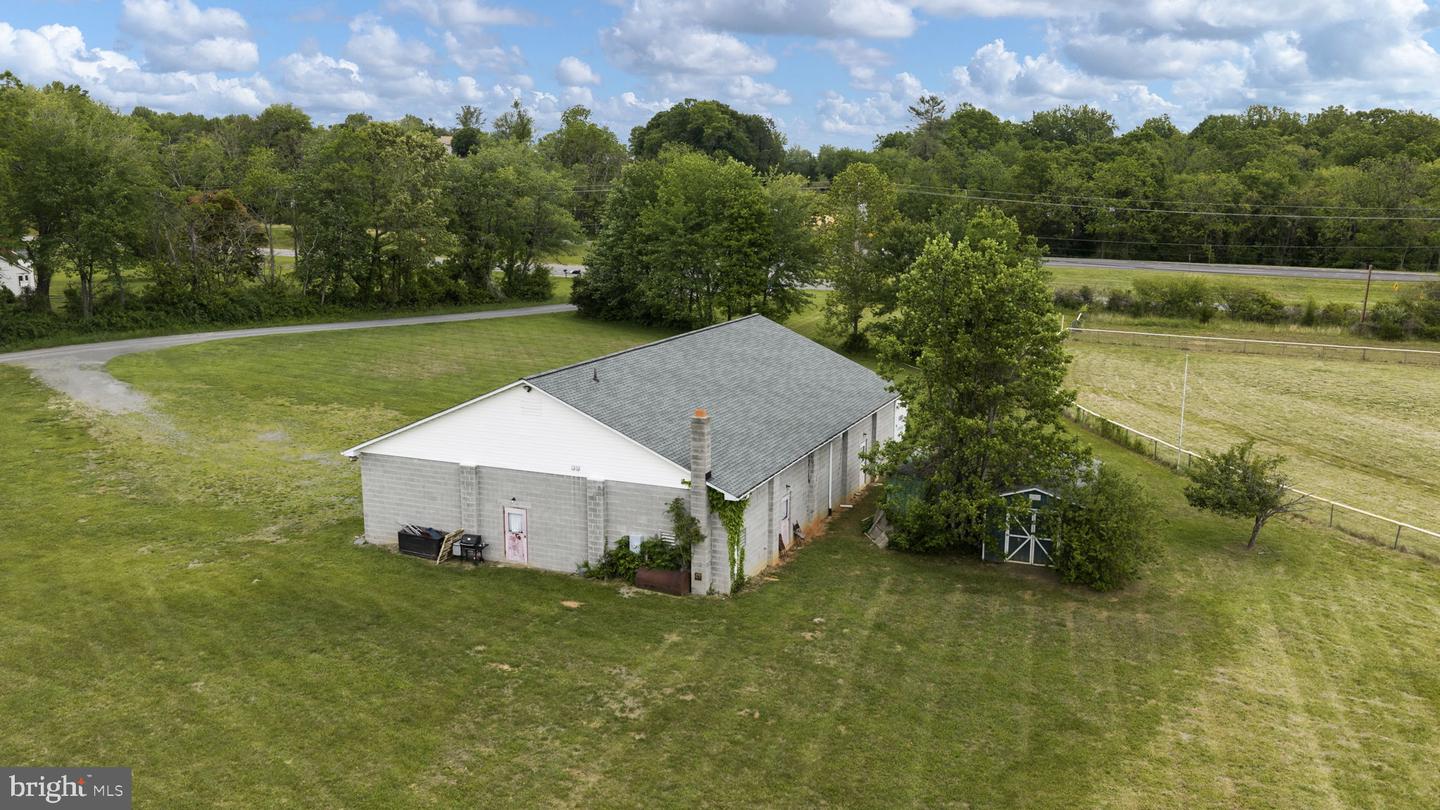 9 Payne Ln Property Photo 5