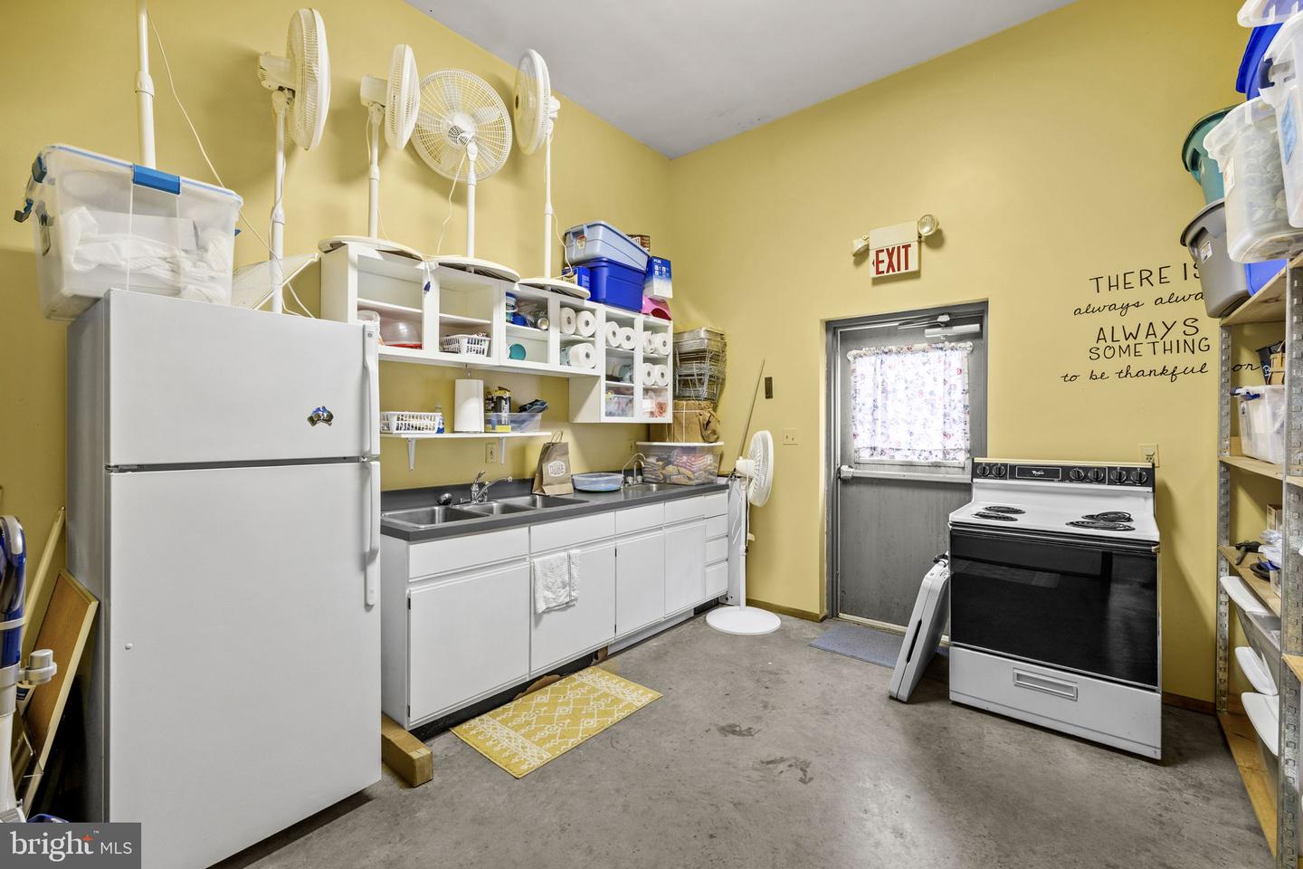 9 Payne Ln Property Photo 12