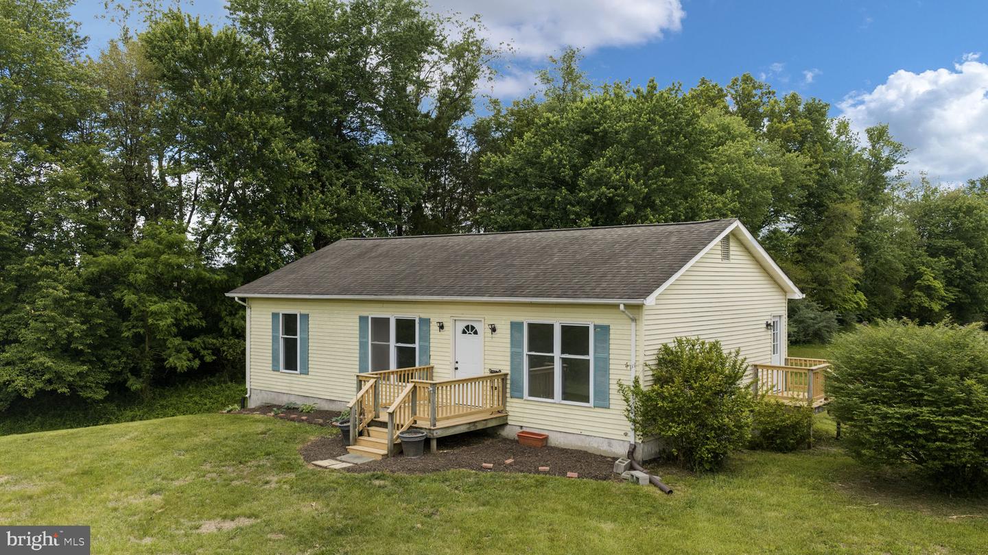9 Payne Ln Property Photo 16