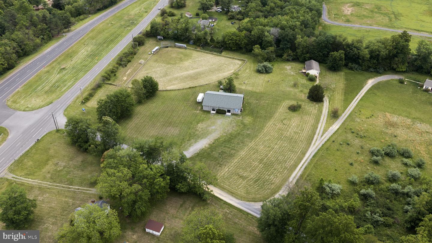 9 Payne Ln Property Photo 37