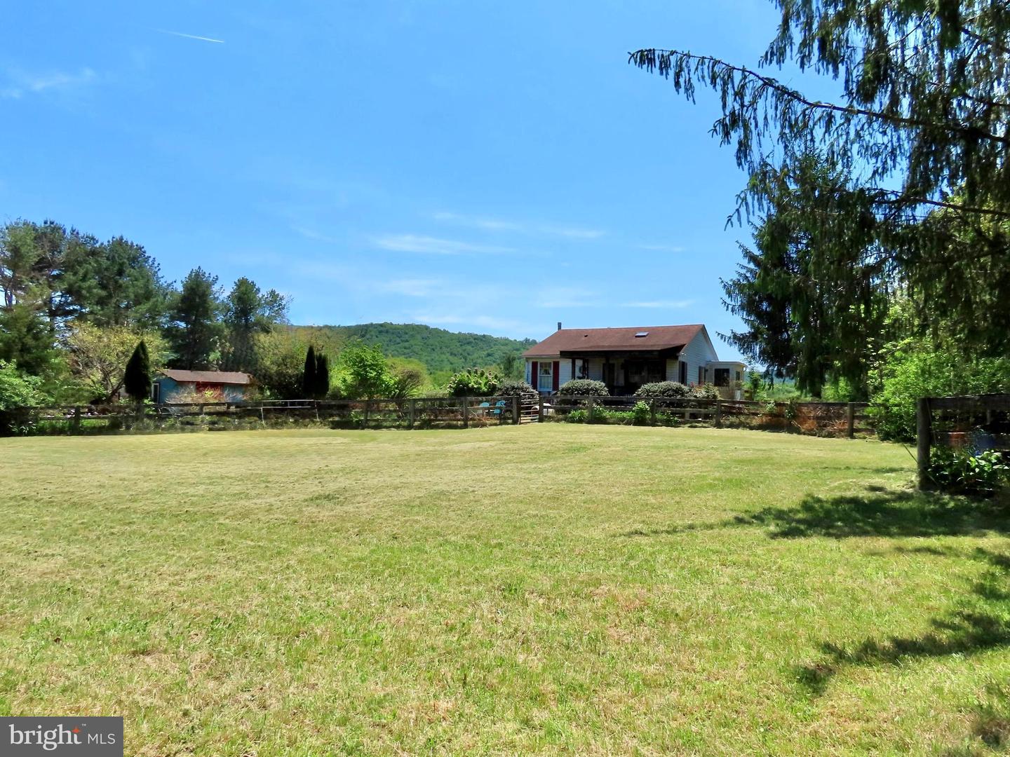 13782 Crest Hill Rd Property Photo 6