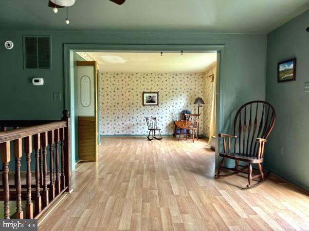 13782 Crest Hill Rd Property Photo 10