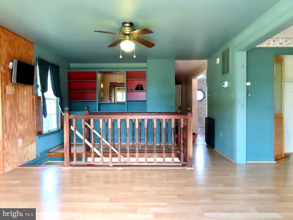 13782 Crest Hill Rd Property Photo 12