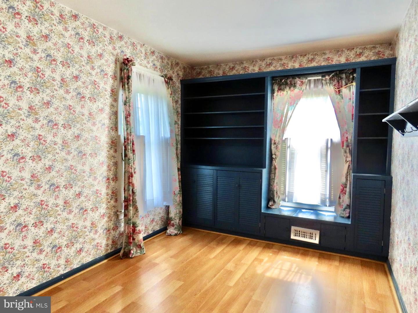 13782 Crest Hill Rd Property Photo 20