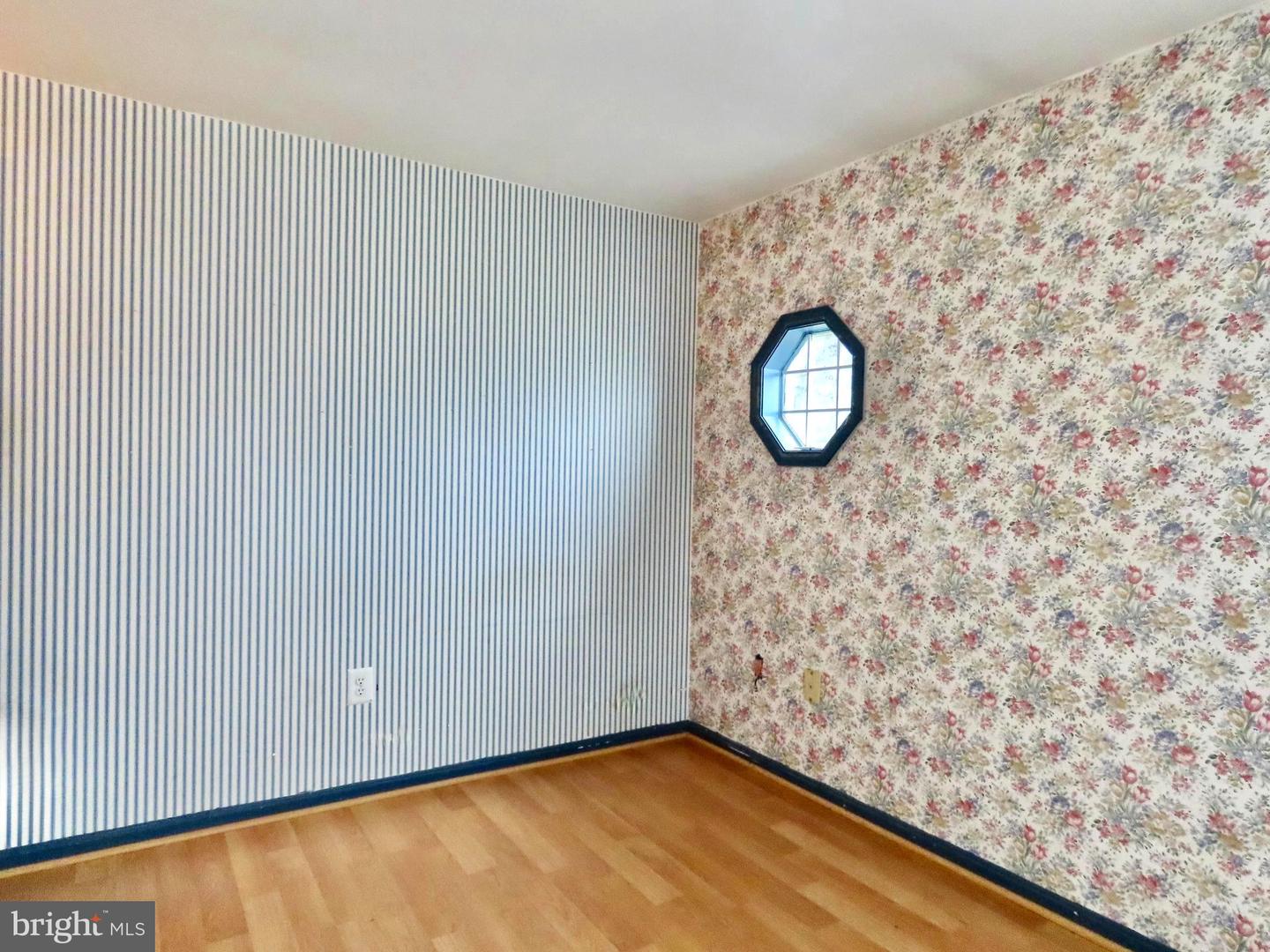 13782 Crest Hill Rd Property Photo 21