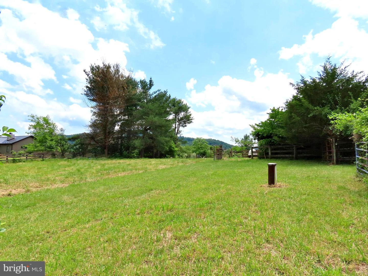 13782 Crest Hill Rd Property Photo 31