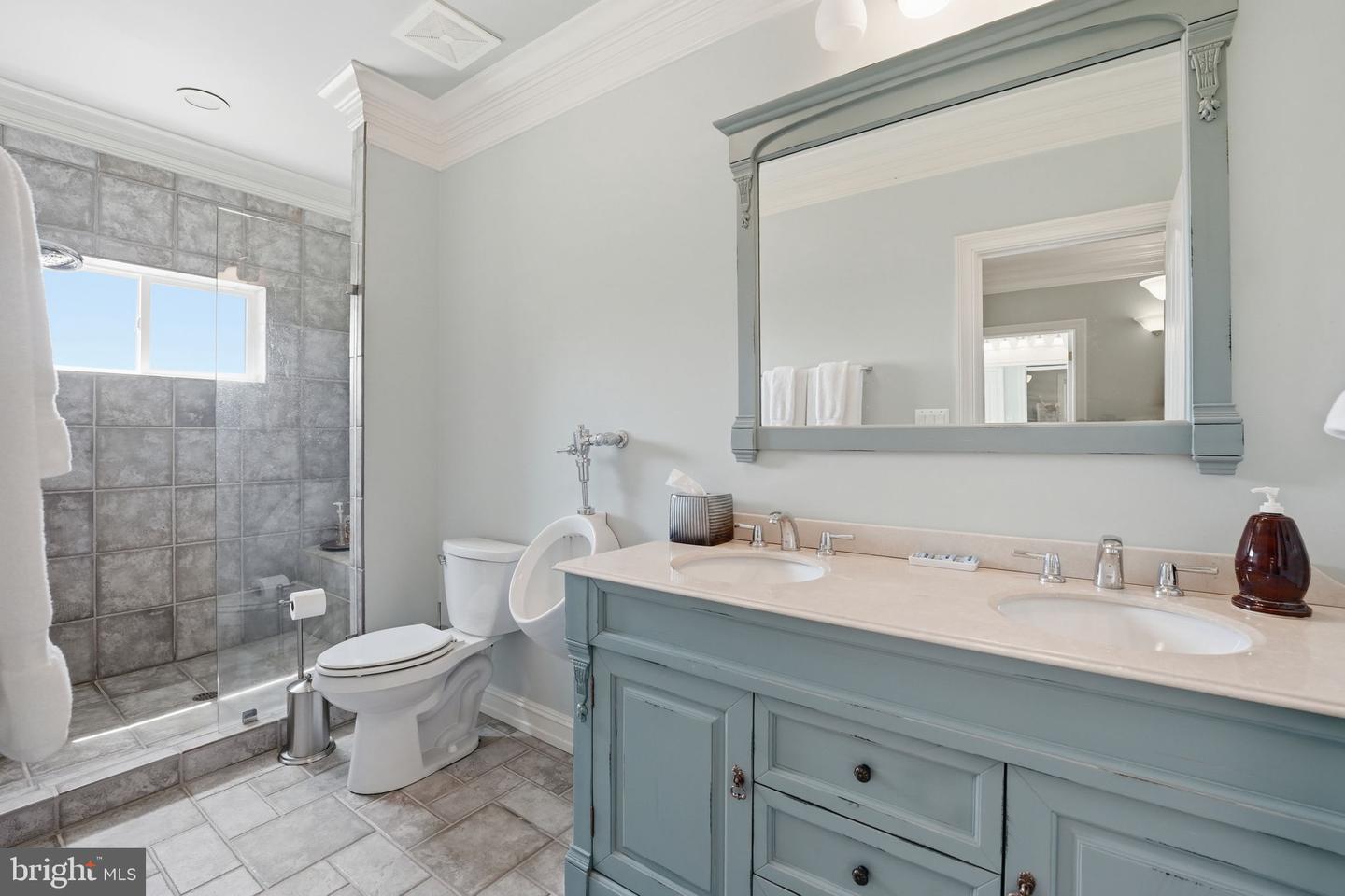 65 Clark Ln Property Photo 44