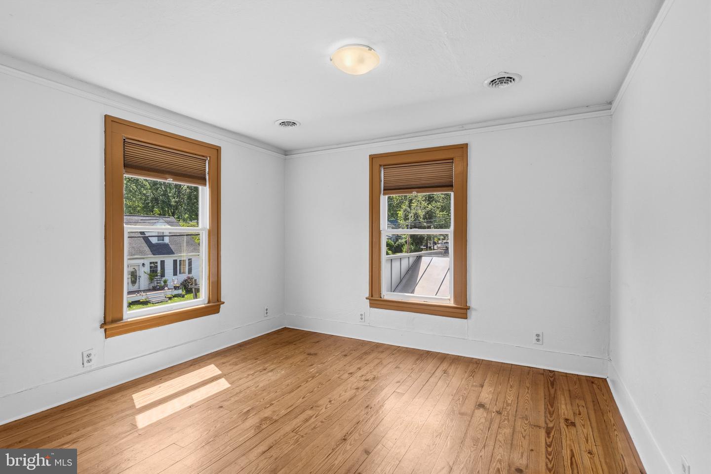31 Main St Property Photo 25