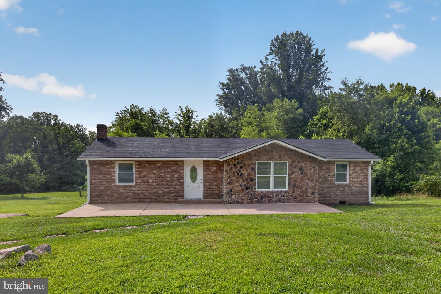 268 Rollins Ford Rd Property Photo 1
