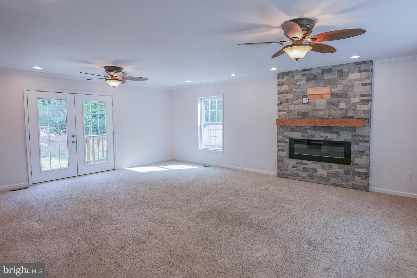30 Annies Ln Property Photo 24