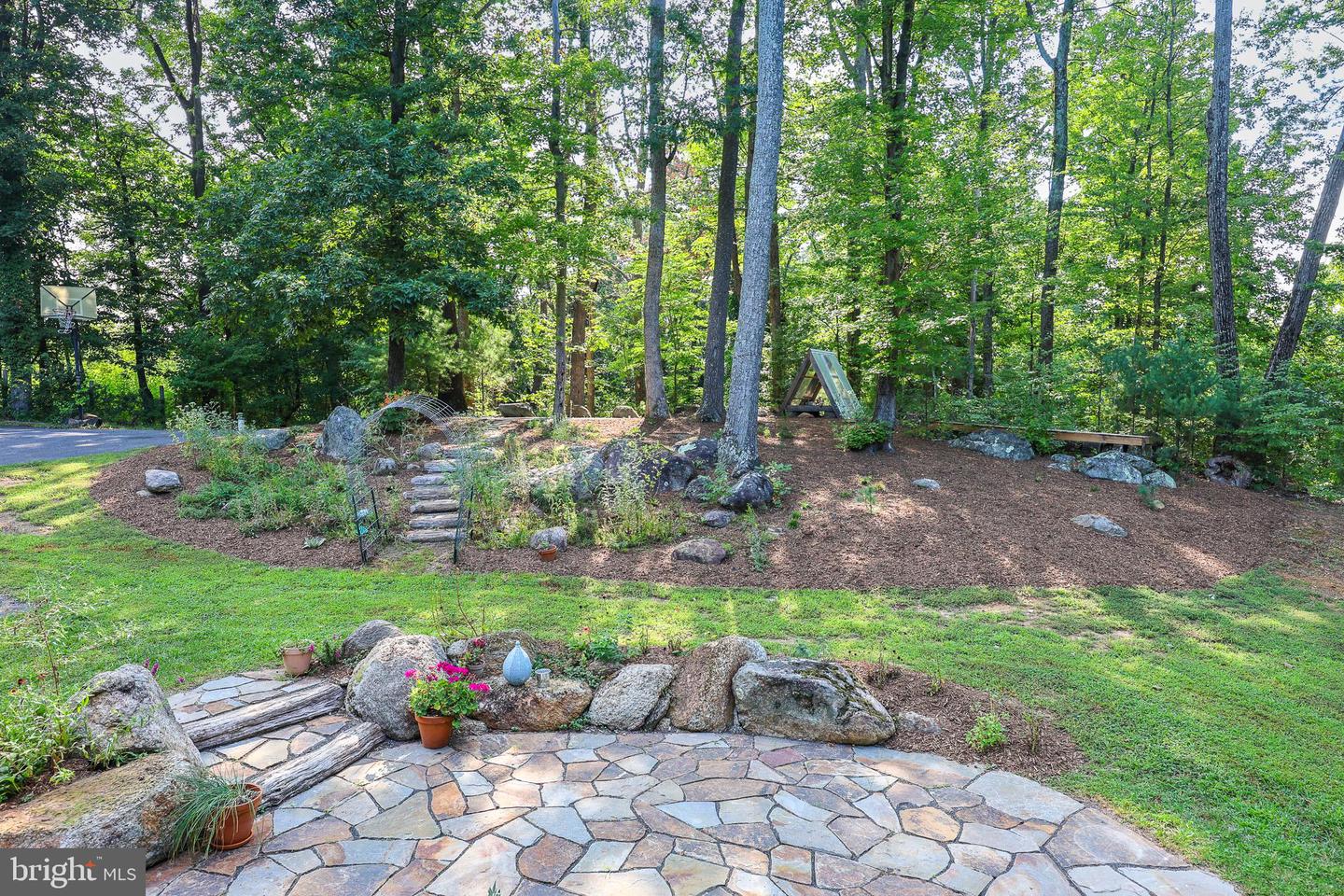 30 Annies Ln Property Photo 53