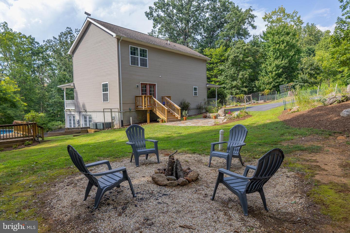 30 Annies Ln Property Photo 59