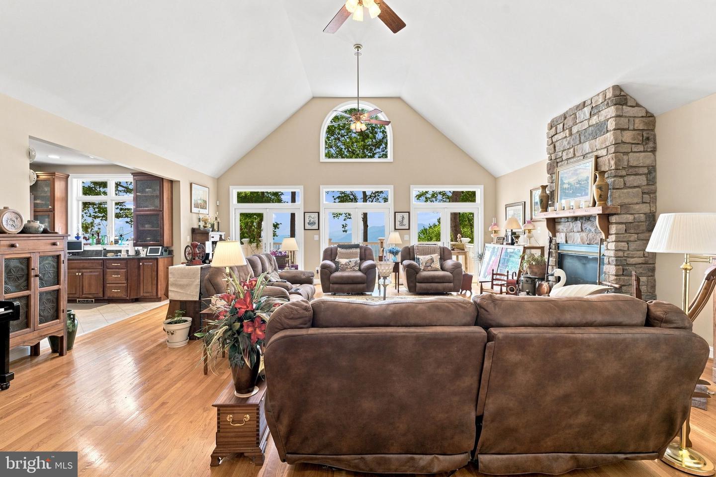 362 Rediviva Ln Property Photo 13
