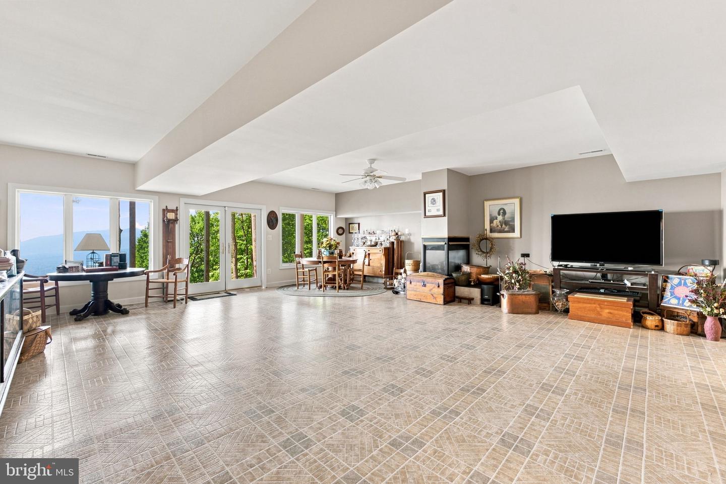 362 Rediviva Ln Property Photo 85