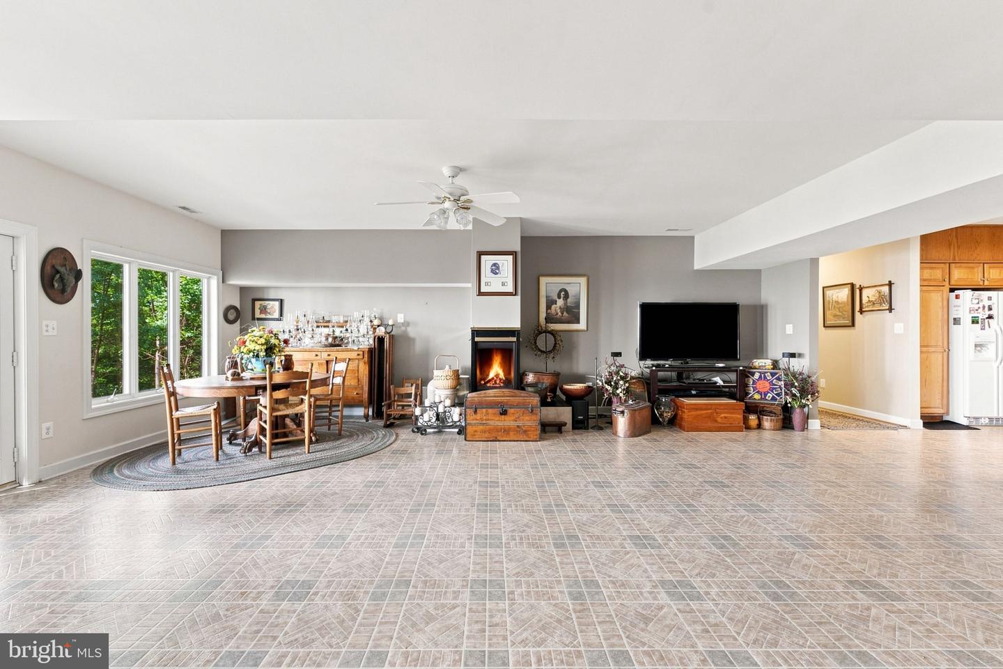 362 Rediviva Ln Property Photo 86