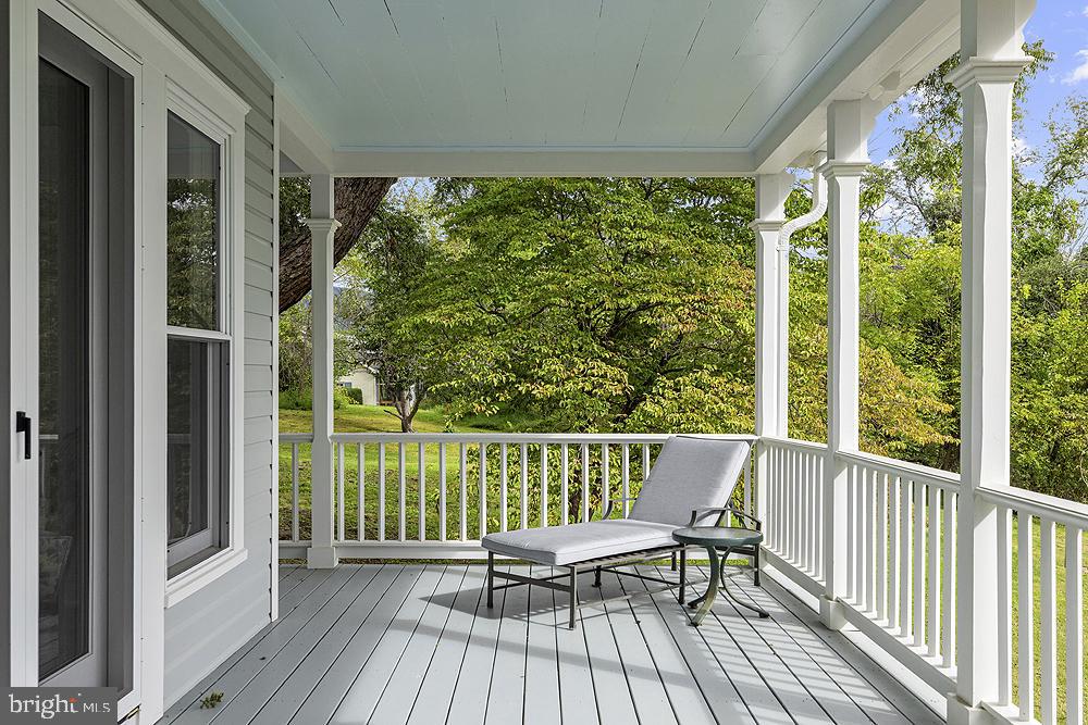 558 Gay St Property Photo 39