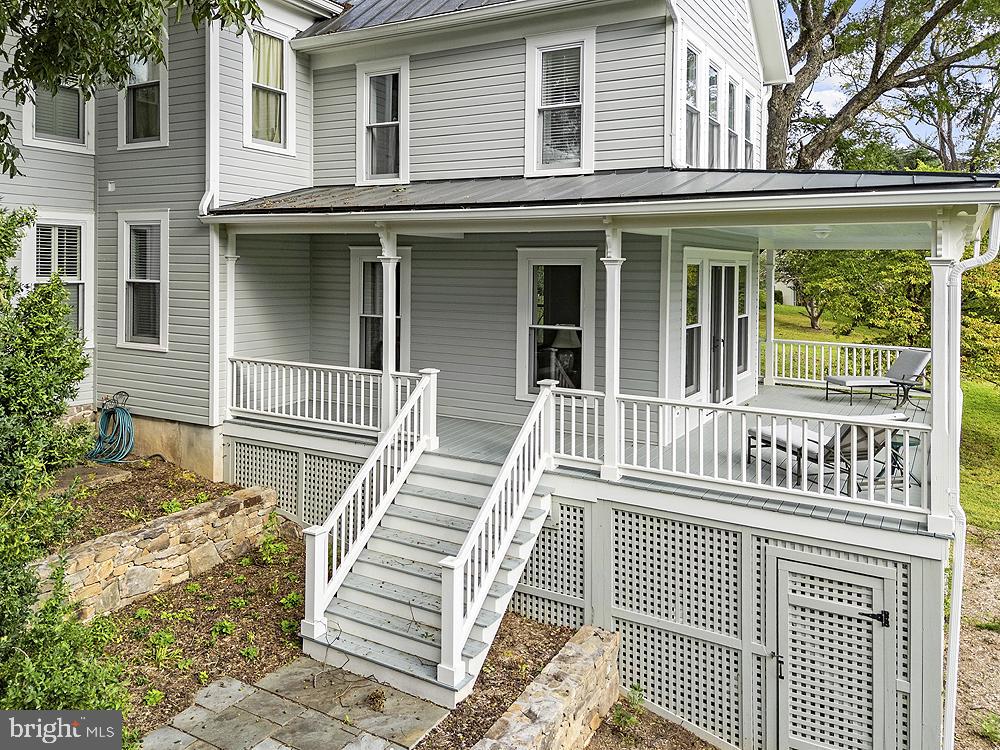 558 Gay St Property Photo 40