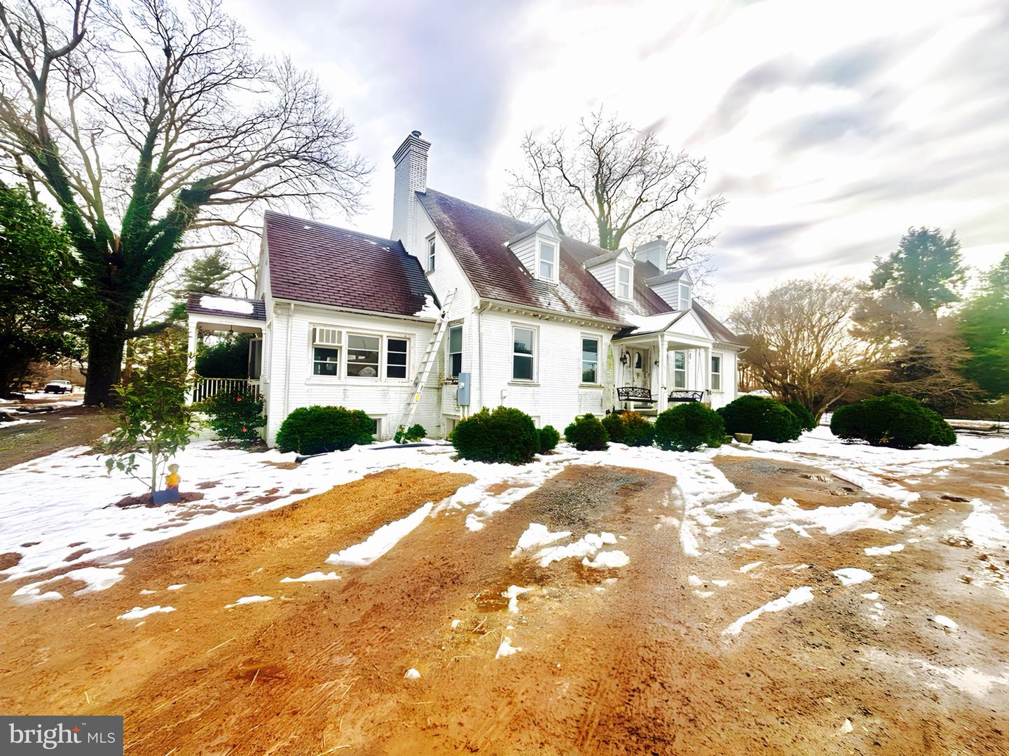 Farnham Real Estate Listings Main Image