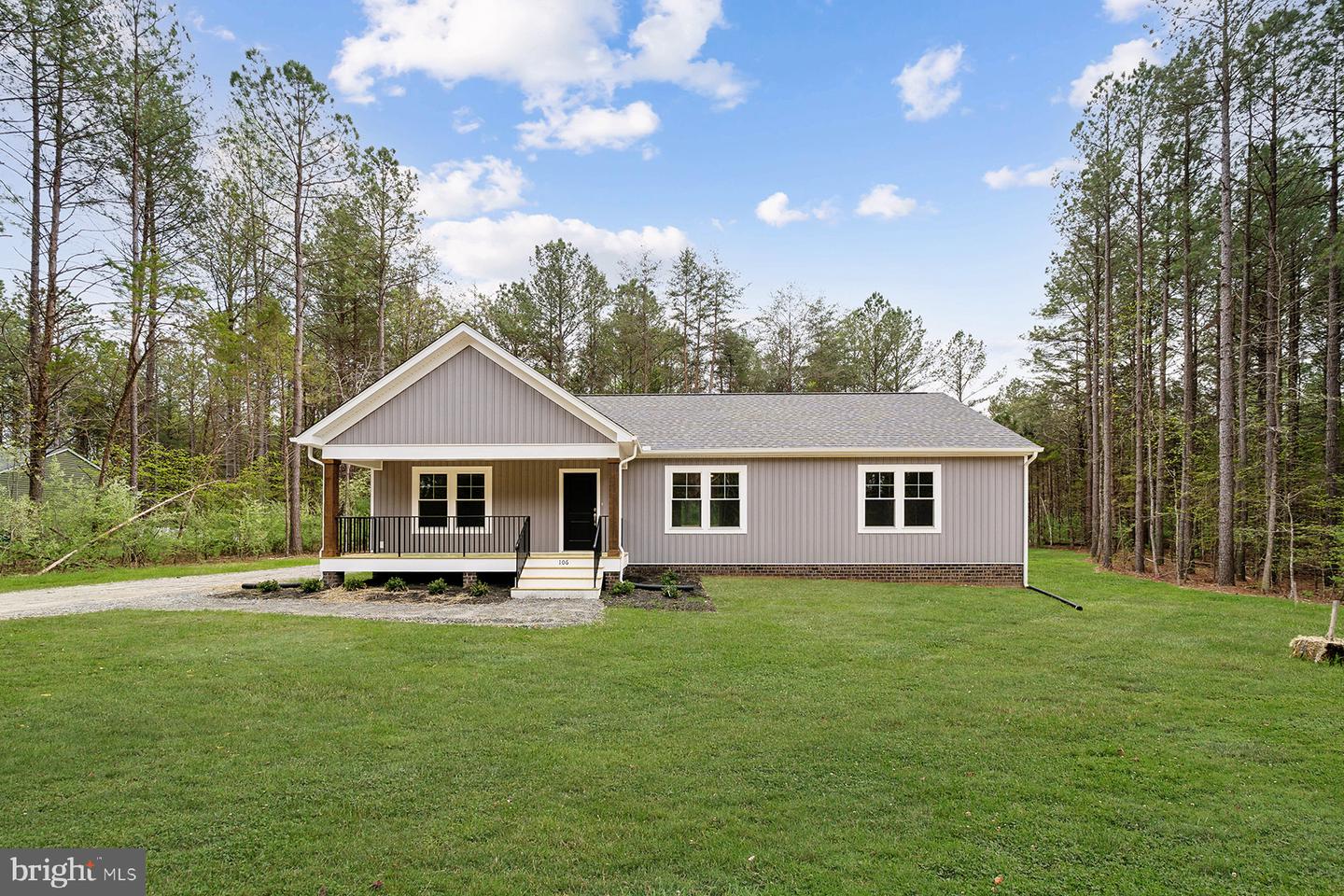 106 E Sunrise Dr Property Photo 1