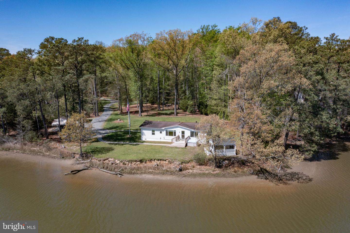 529 Morattico Creek Rd Property Photo 1