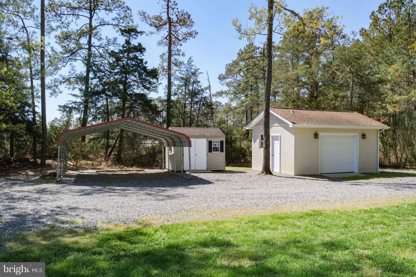 529 Morattico Creek Rd Property Photo 28