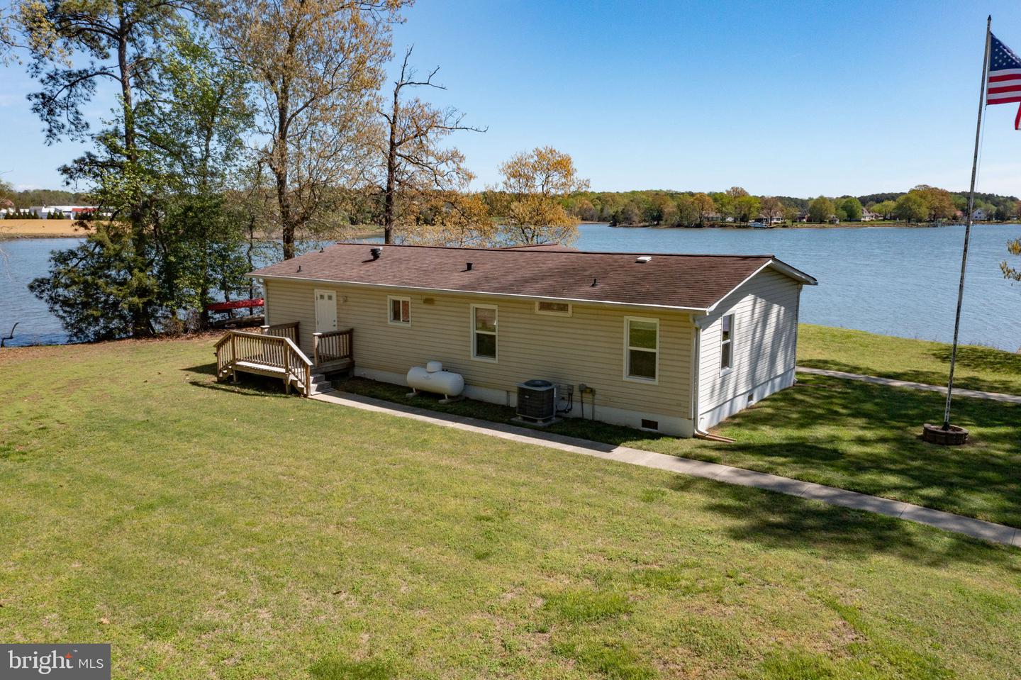 529 Morattico Creek Rd Property Photo 40