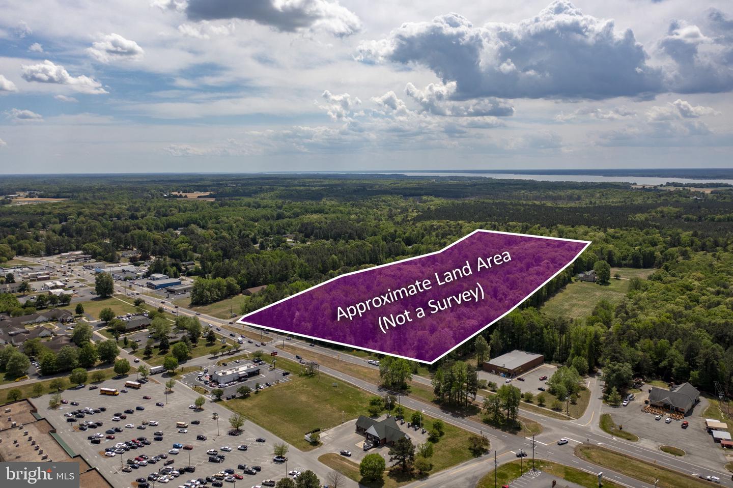 000 Richmond Rd Property Photo 3