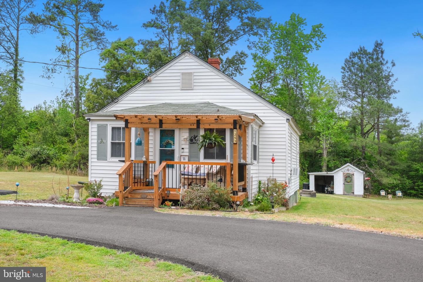 1253 Mulberry Rd Property Photo 1
