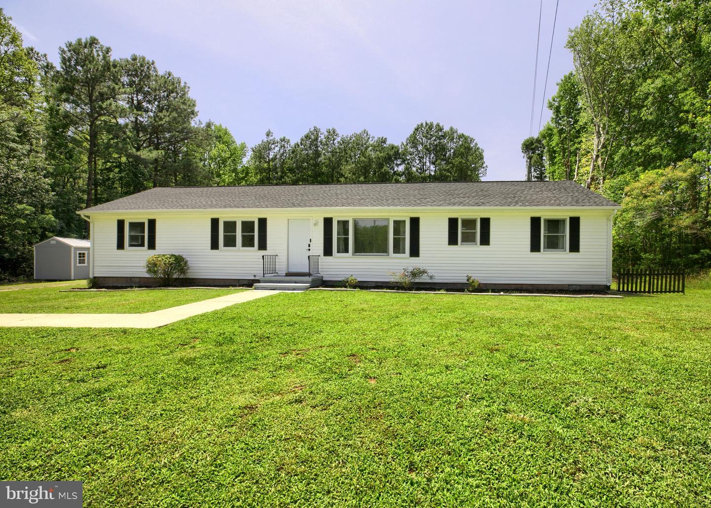 868 Simonson Rd Property Photo 1