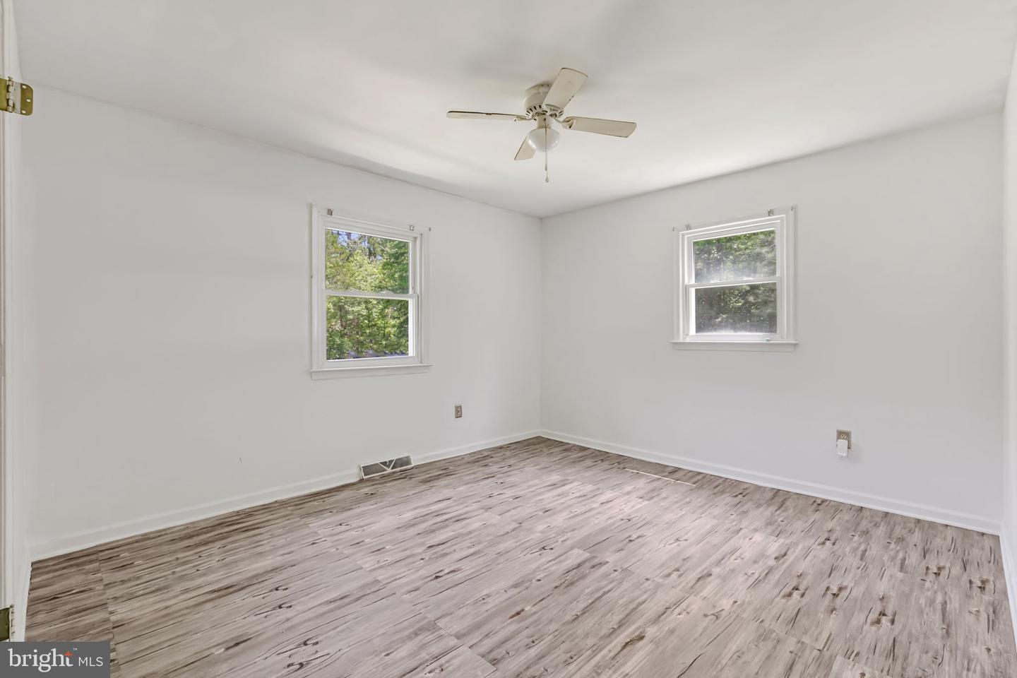 868 Simonson Rd Property Photo 12