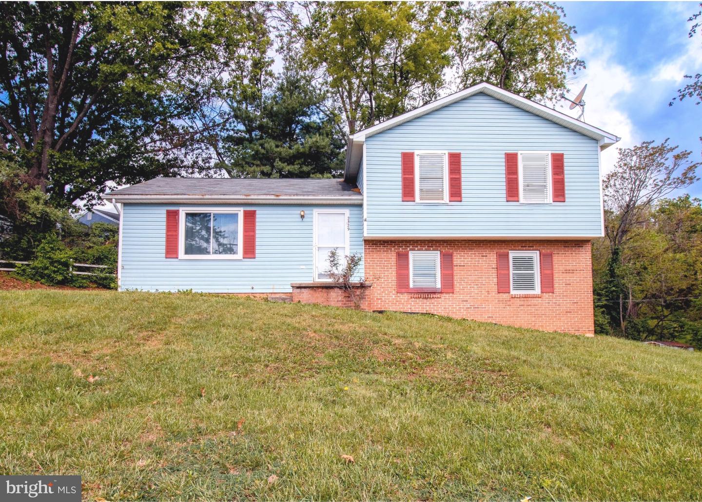 2529 N Sharlaine Dr Property Photo 1